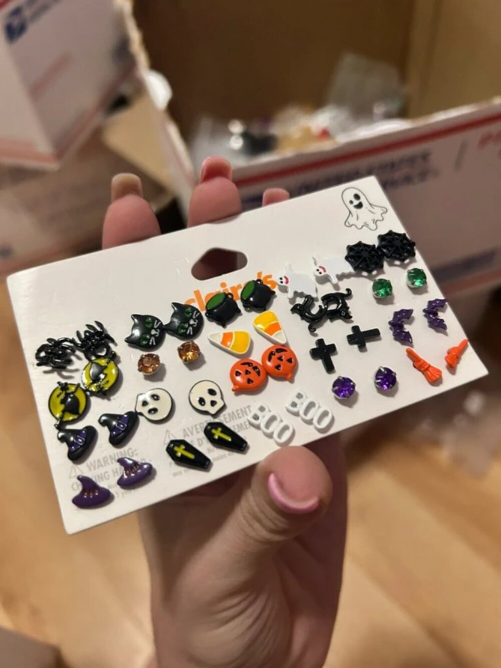 Claire's Halloween Earring Set 20 Pairs Studs Ghosts Cats Pumpkins NWT - Picture 2 of 3